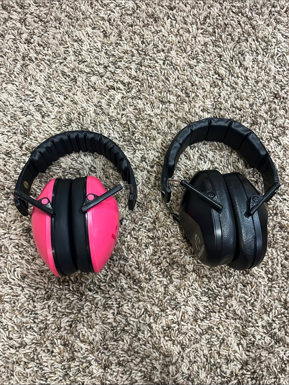 WALKER’S NOISE-CANCELLING Headphones 🎧